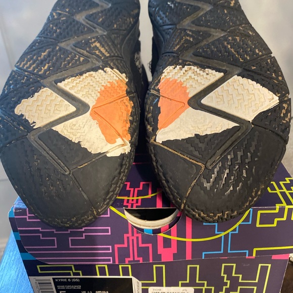 Nike Kyrie 6 GS - Purple/white - Picture 4 of 4